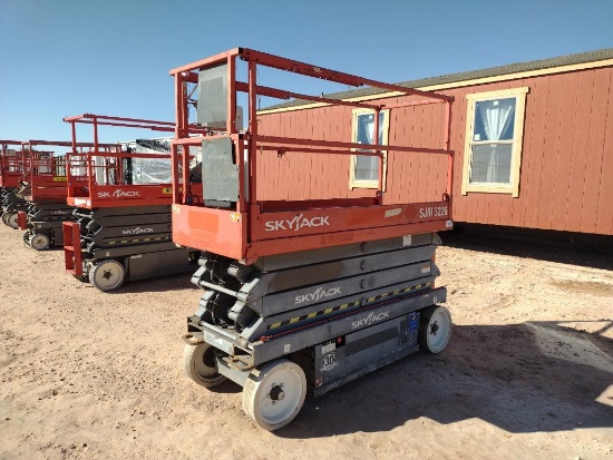 Sky Jack SJlll 3226 Scissor Lift