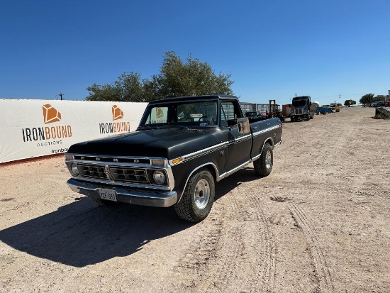 1976 Ford F-100 Pickup Truck