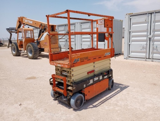 2018 JLG 1932R Scissor Lift