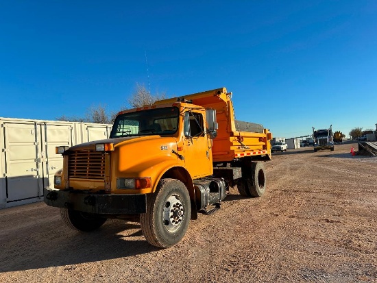 2002 International 4900 Dump Truck