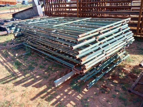 (20) 117" Corral Panels