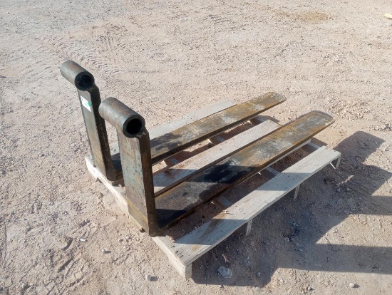 (1) Set 60" Telehandler Forks