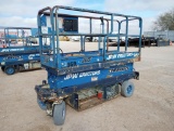 JLG CM-2033 Scissor Lift