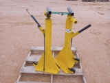 (2) Heavy Duty Stabilizing Jacks