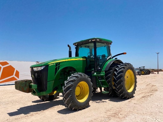 John Deere 8260R Tractor
