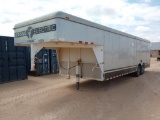 2013 Enclosed CM 24Ft Gooseneck Trailer