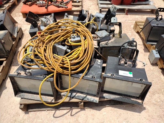 Pallet of Misc Yard Lights