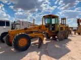 John Deere 670 Grader