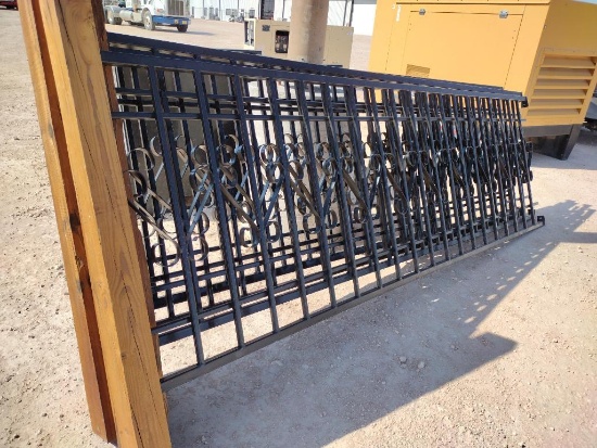 (4) 10Ft Sections Yard Fence
