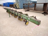 6 Row John Deere 825 Row Cultivator