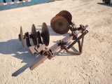 Pivot Track Closer