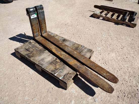 (1) Set 60" Telehandler Forks