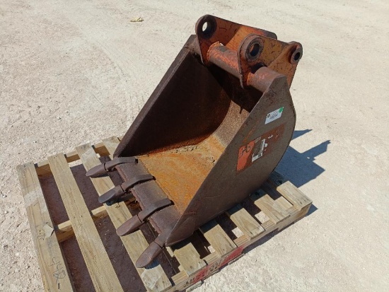 Case Backhoe 24" Digging Bucket