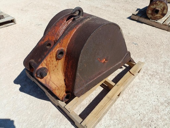 Case 24" Digging Bucket