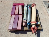 (3) Tripods/(7) Warning Triangle Kits