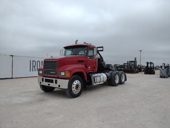 2011 Mack CHU613 Winch Truck
