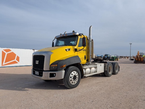 2013 Cat CT660 Day Cab Semi Truck