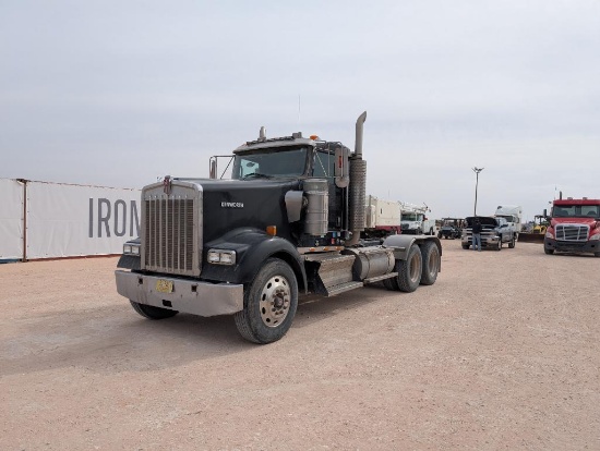 Kenworth W900 Truck Tractor