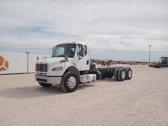 2014 Freightliner Cab & Chassis Truck