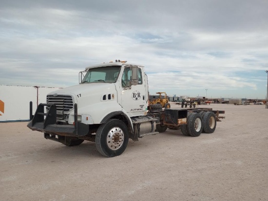 2002 Sterling L9500 Cab & Chassis Truck