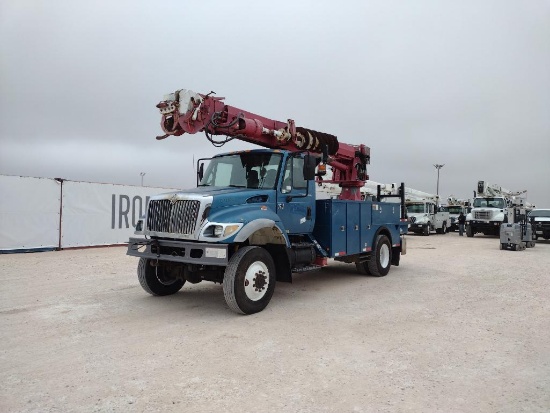 2007 International 7300 Digger Derrick Truck