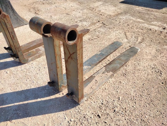 (1) Set 60" Loader Forks