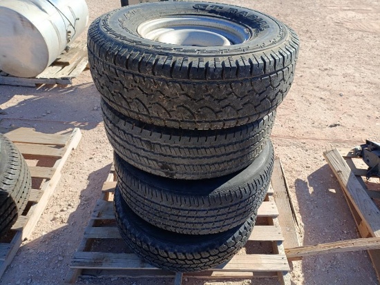 (4) Wheels w/Tires 31x10.50 R 15