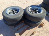 (4) Wheels/Tires 215/70 R 15