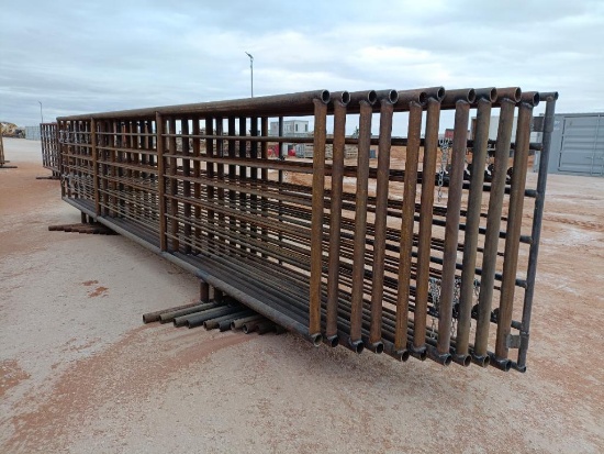 (10) 24Ft Free Standing Fence Panels (1) w/ 8Ft Gate