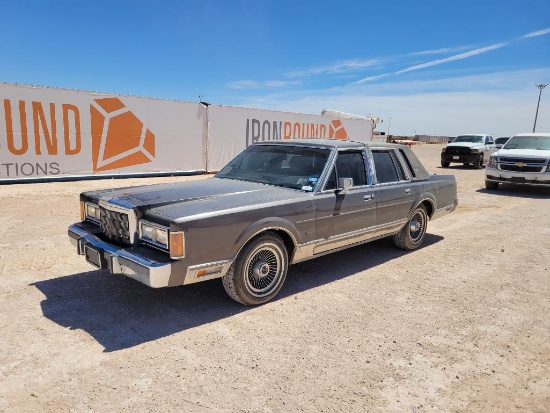 1989 Ford Lincoln Town Car