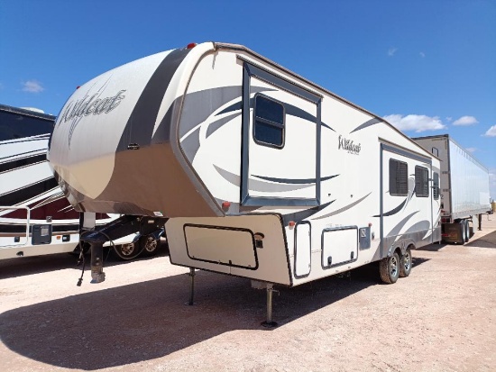 2016 Wildcat by Forest River Camping Trailer ( Jacks Don't Work )