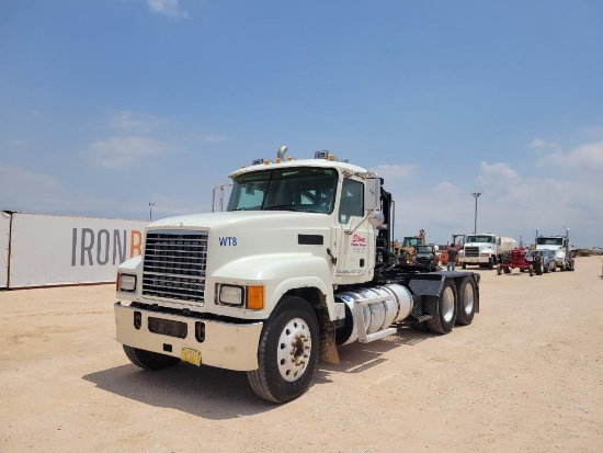 2016 Mack CHU613 Winch Truck