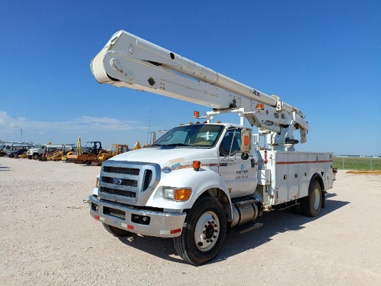 2015 Ford F750 Bucket Truck ( Does not Run )