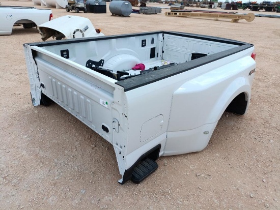 2024 Ford Dually Bed w/Trailer Hitch Receiver & Bumper