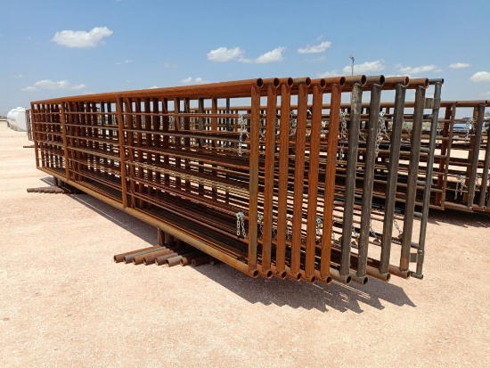 (10) 24Ft Free Standing Fence Panels (1) w/ 8Ft Gate