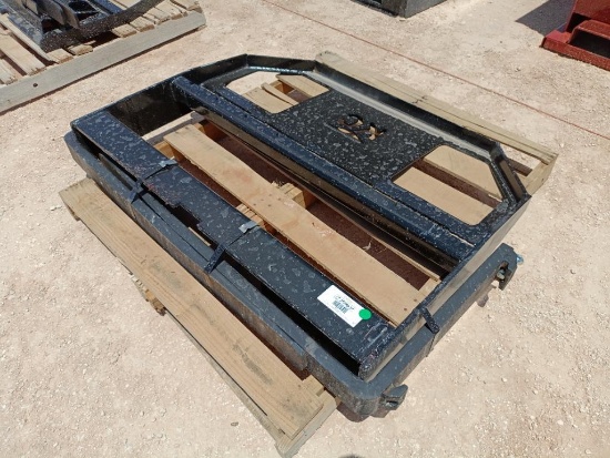 Unused 45'' Skid Steer Fork Frame V2 w/42'' Forks