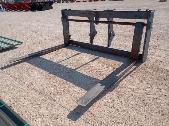Cat Fork Attachment w/69'' Forks, Fits Cat 930