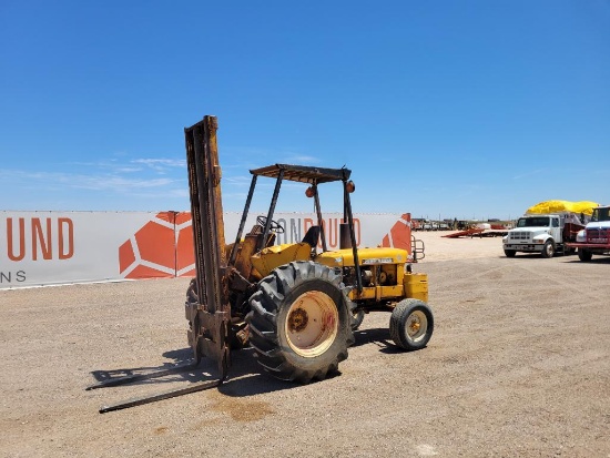 John Deere 380 Rough Terrain Forklift