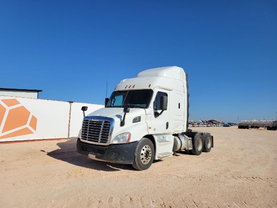 2016 Freightliner Cascadia 132 Truck Tractor