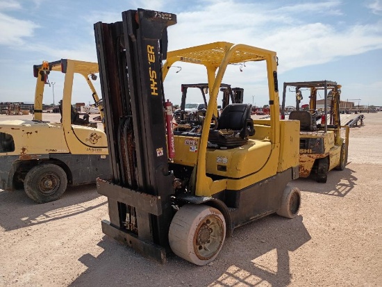 Hyster Forklift (Does Not Run, Parts Missing)