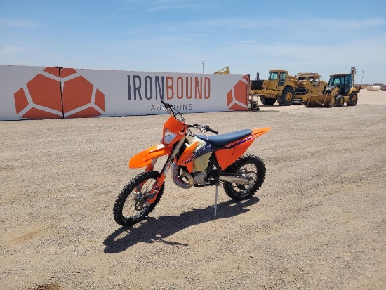 2022 KTM XC 250 Dirt Bike