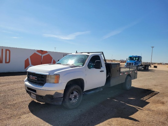 2013 GMC Sierra 3500 Flatbed Dually Pickup