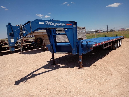 2013 Magnum 32Ft Gooseneck Trailer