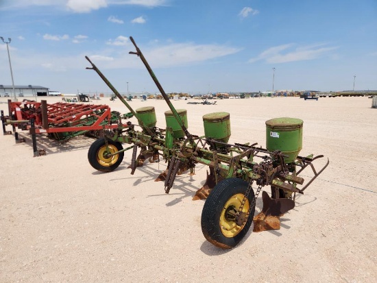John Deere 4 Row Planter