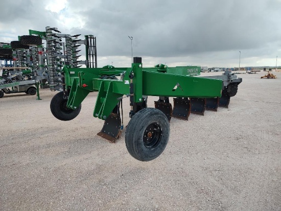 2025 APEX Terra-Flow 7, 7 Bottom Switch Plow