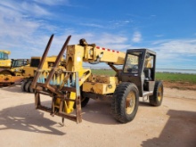 Gehl 883 Telescopic Forklift S/N 127948 (Boom Does Not Operate)