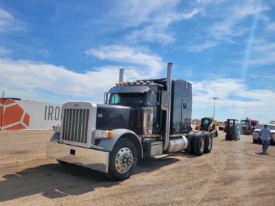 1999 Peterbilt 379 Truck Tractor