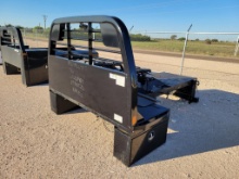 CM Hot-Shot Bed 60 Cab-Axle w/Fifth Wheel & Gooseneck Hitch & Rear Wheel Fenders