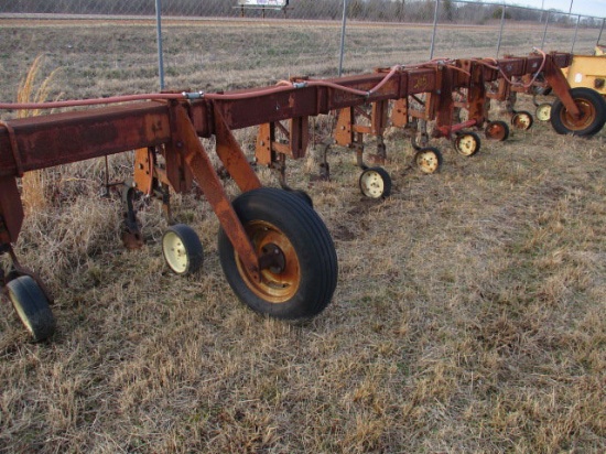 IH 146 Crop Maker Plow