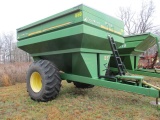 Crust Buster 850 Grain Cart